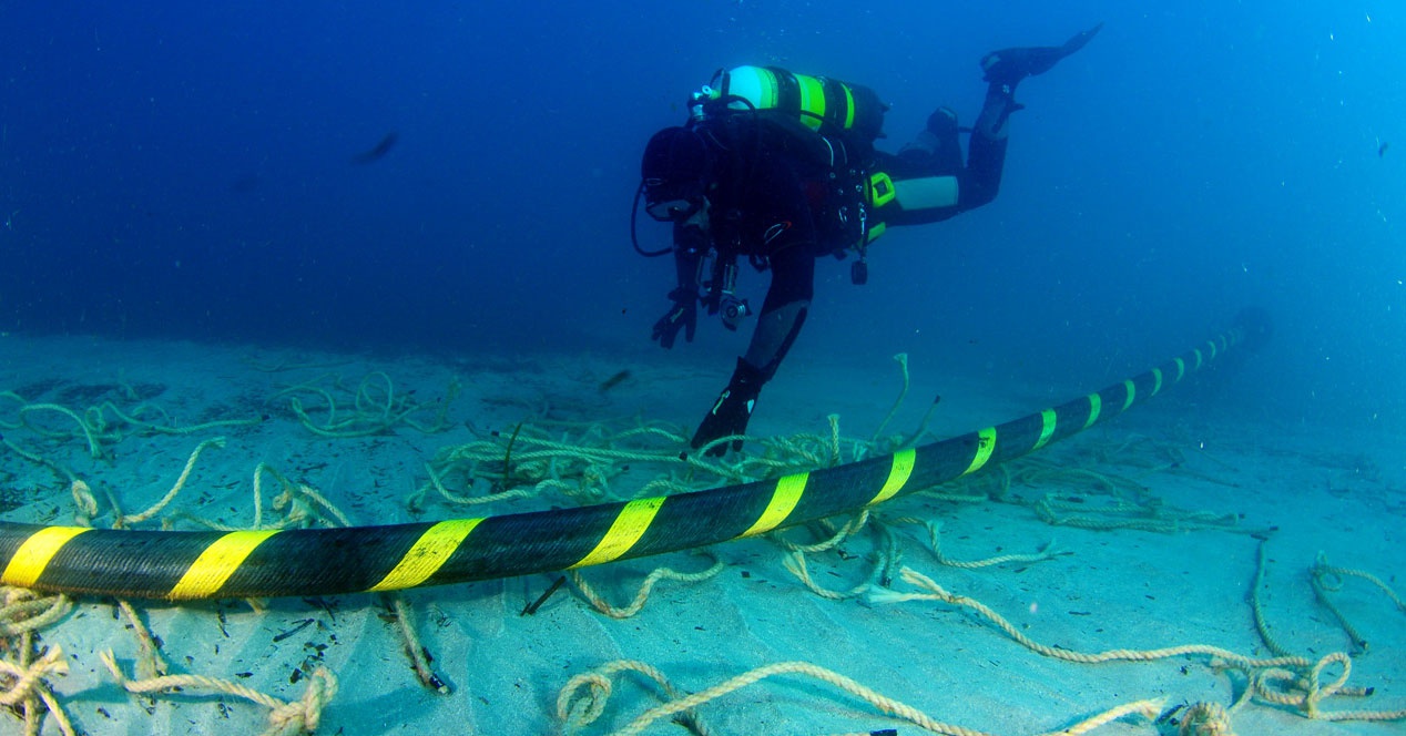 Todos Los Cables Submarinos Que Conectan Al Mundo, En Un Mapa Interactivo
